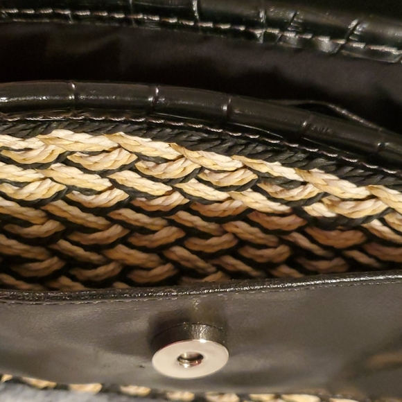 Marlo Woven Black, White & Tan Purse - Picture 7 of 8